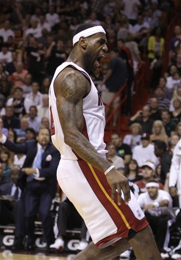 德劳伦蒂斯：孔蒂正带领球队重回正轨，球员也听从了他的指示（德劳伦蒂斯：孔蒂已让球队走上正轨，球员们在执行其部署）