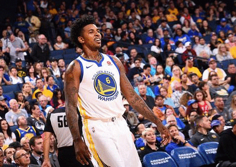 世体：阿劳霍向巴萨请假以恢复心理和精神状态，俱乐部已同意（世体：阿劳霍为恢复心理与精神状态向巴萨请假，俱乐部已批准）