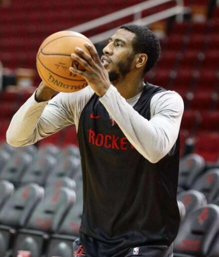 奥尔莫：皇马？我们靠自己，和自己竞争（奥尔莫谈皇马：我们专注自我，只与自己较量）