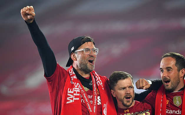 意大利诺首次战胜孔蒂，博洛尼亚终结主场对那不勒斯6场不胜（意大利诺首胜孔蒂，博洛尼亚主场对那不勒斯6场不胜告破）