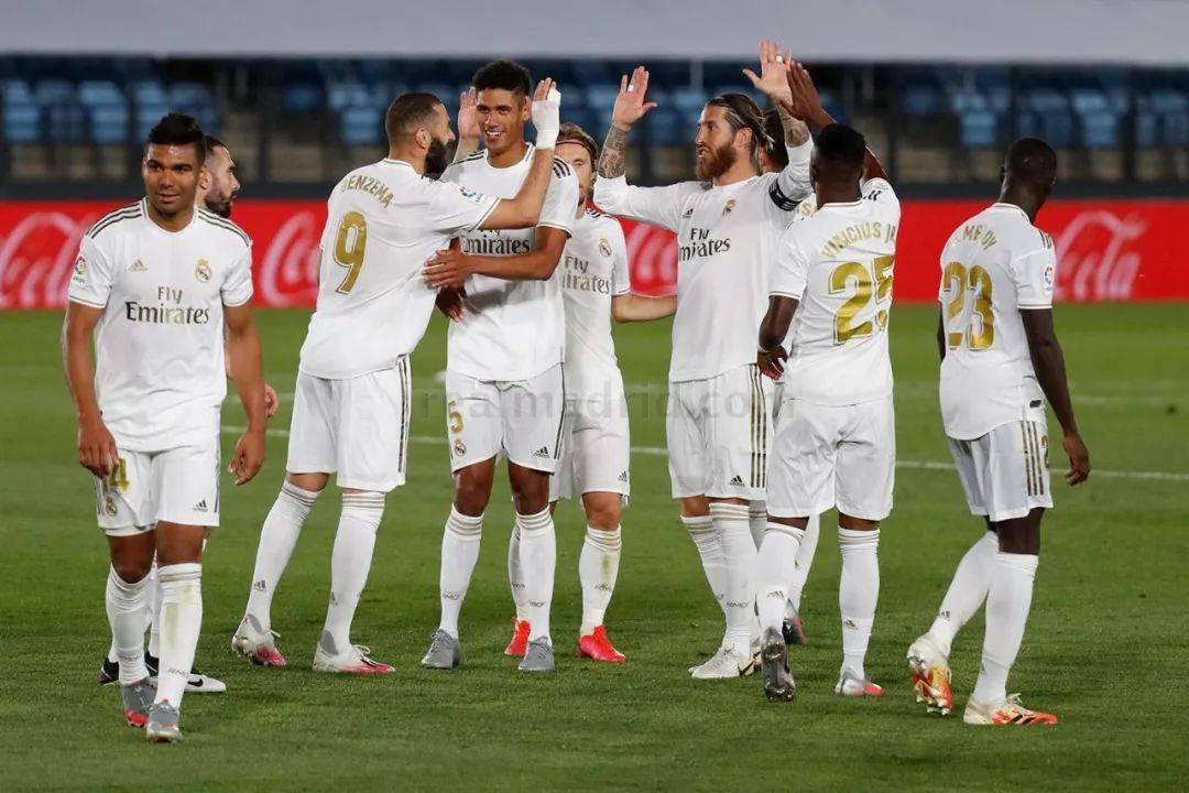 “追风少年”曲波忆国足生涯，深情感谢米卢（曲波回顾国足岁月：深情致谢米卢）