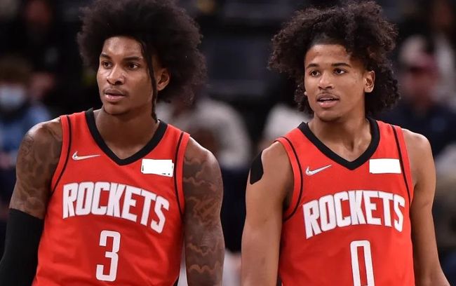 霍伊伦本赛季意甲10场4球，与上赛季联赛进球数持平（霍伊伦本季意甲10场轰4球，已追平上赛季联赛进球数）