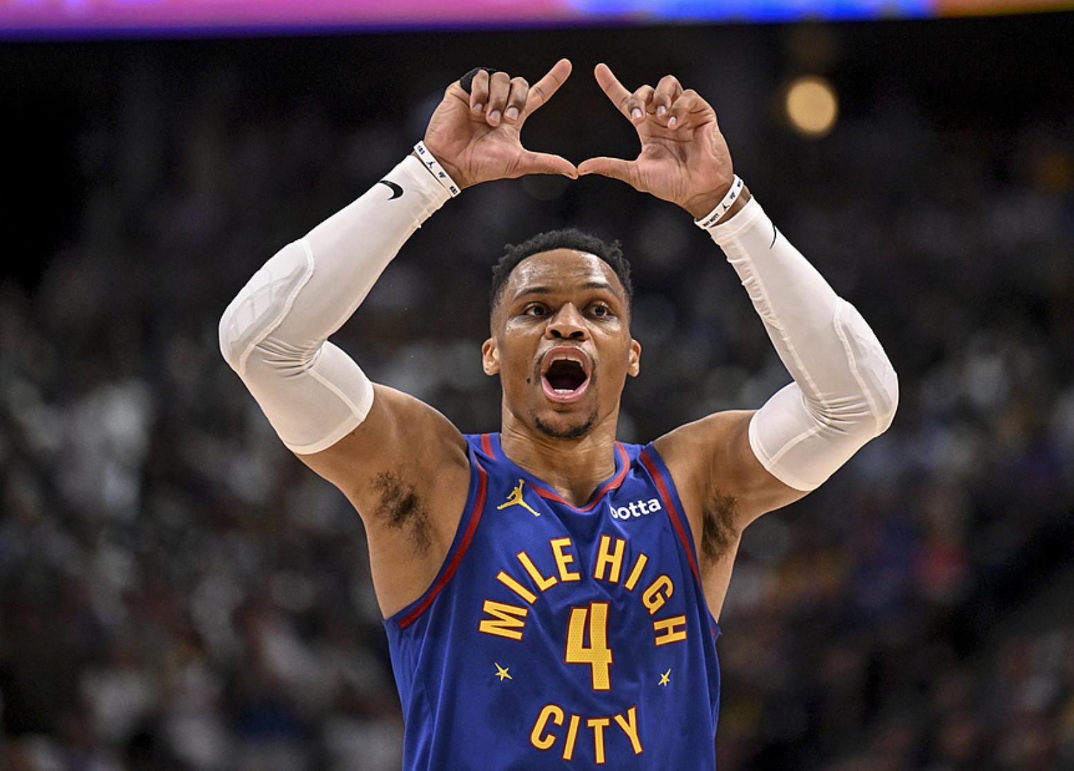 米兰主教练阿莱格里接受采访时表示：我期待冬季窗口的到来，我们会做合适的补强（阿莱格里：期待冬窗开启，米兰将进行针对性补强）