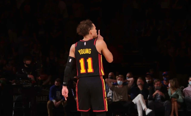 万项谈梅开二度：只能说运气比较好，赶上了这两个进球（万项：梅开二度只是运气好，恰巧赶上那两球）